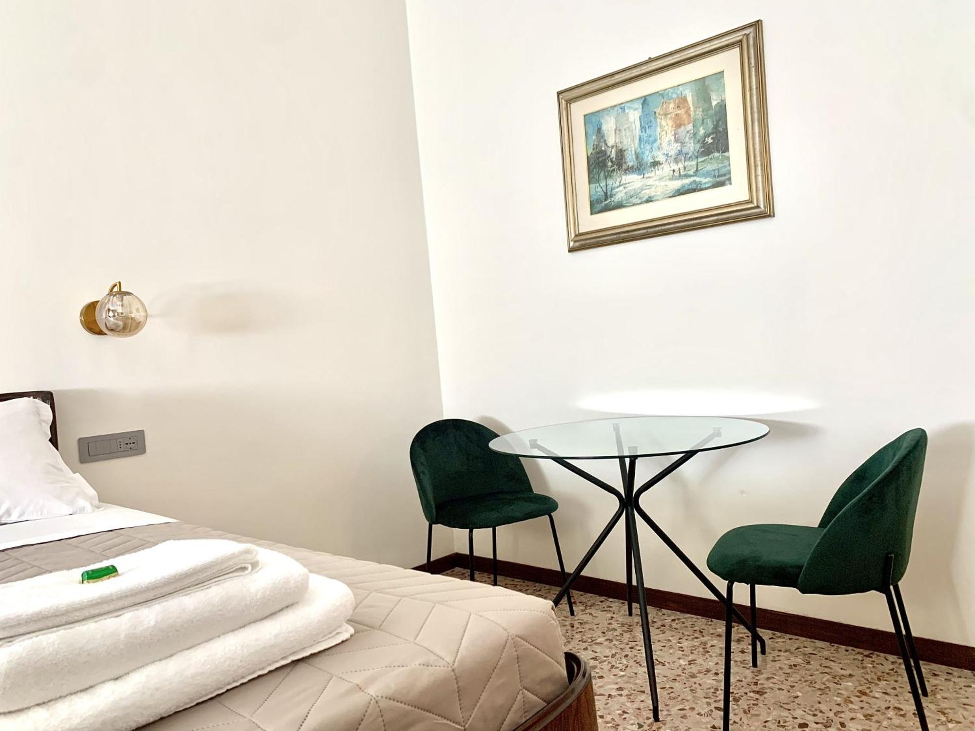 Casa Margherita Пьяченца Экстерьер фото